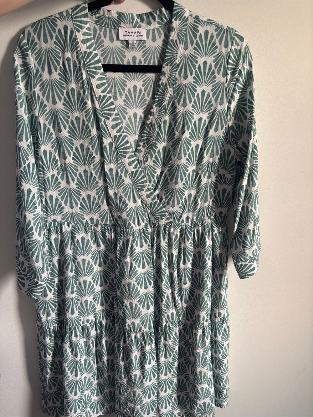Tahari Mint Green and White Patterned V-Neck Dress - Picture 1 of 1